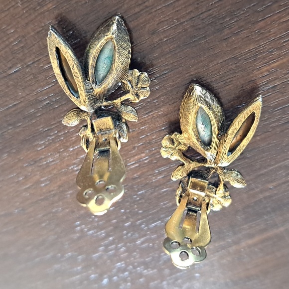 Vintage Clip Earrings Multicolored Multidimensional 1" - Picture 5 of 10